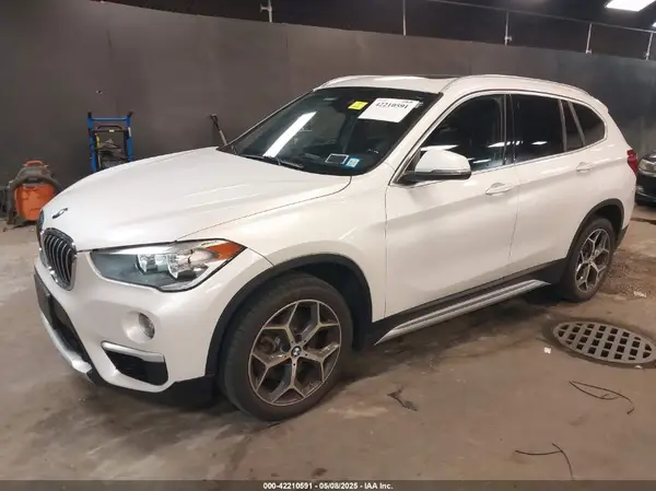 WBXHT3C30J3H30546 2018 BMW X1 - Image 2