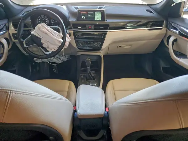 WBXHT3C30J3H31020 2018 BMW X1 - Image 8