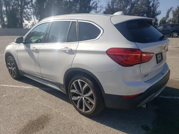 WBXHT3C30J3H32426 2018 BMW X1 - Image 2