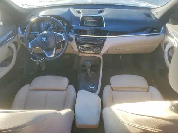 WBXHT3C30J3H33818 2018 BMW X1 - Image 8