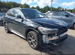 WBXHT3C30J5F89207 2018 BMW X1
