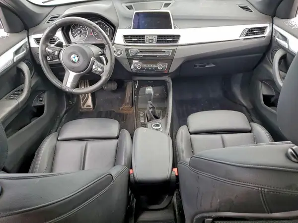 WBXHT3C30J5F89546 2018 BMW X1 - Image 8