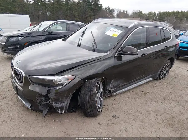 WBXHT3C30J5F91099 2018 BMW X1 - Image 2