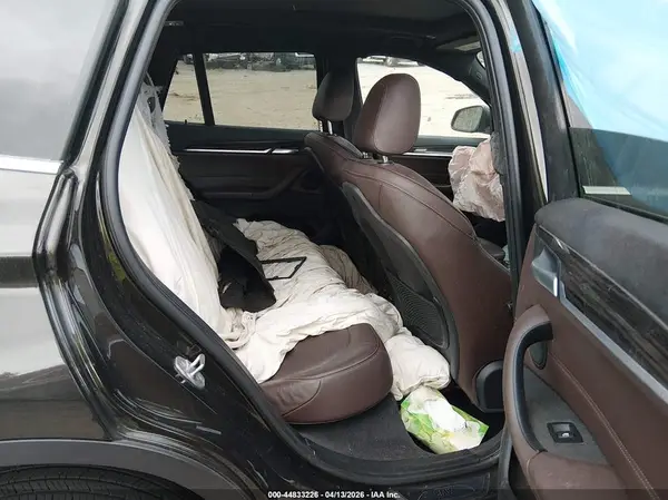 WBXHT3C30J5F91099 2018 BMW X1 - Image 8