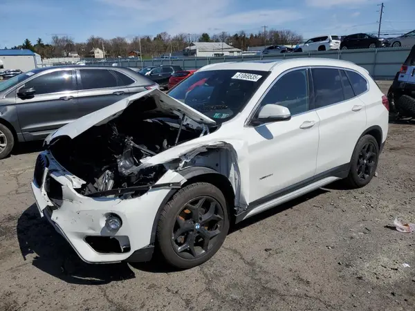 WBXHT3C30J5F92074 2018 BMW X1 - Image 1