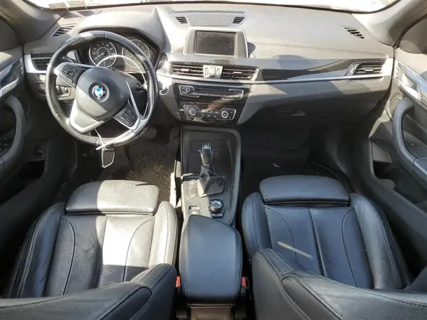 WBXHT3C30J5F92074 2018 BMW X1 - Image 8