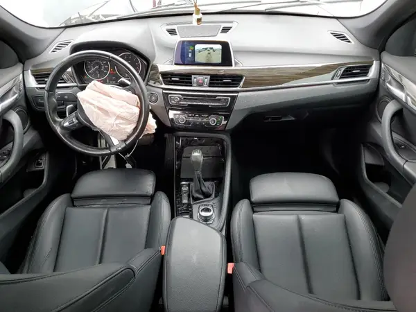 WBXHT3C30J5K23065 2018 BMW X1 - Image 8