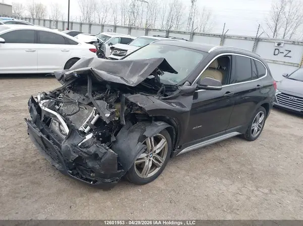 WBXHT3C30J5K26192 2018 BMW X1 - Image 2