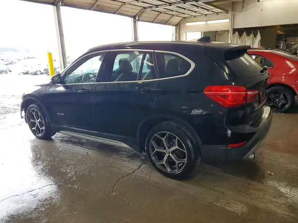 WBXHT3C30J5K27729 2018 BMW X1 - Image 2