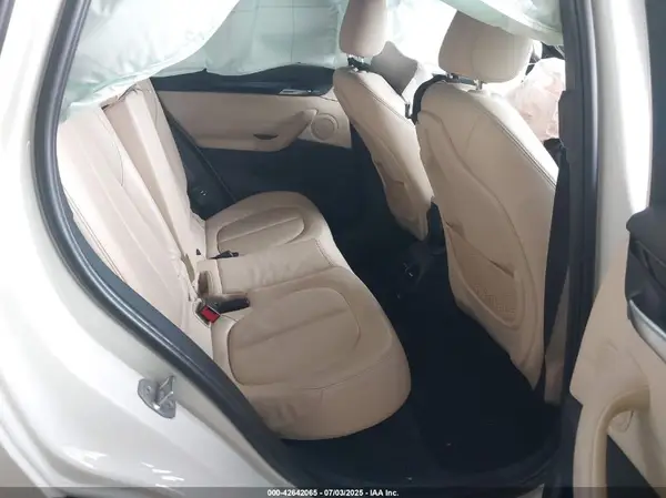 WBXHT3C30J5K27987 2018 BMW X1 - Image 8