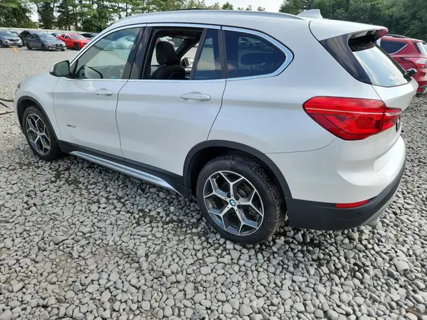 WBXHT3C30J5K28797 2018 BMW X1 - Image 2