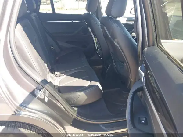 WBXHT3C30J5K29092 2018 BMW X1 - Image 8