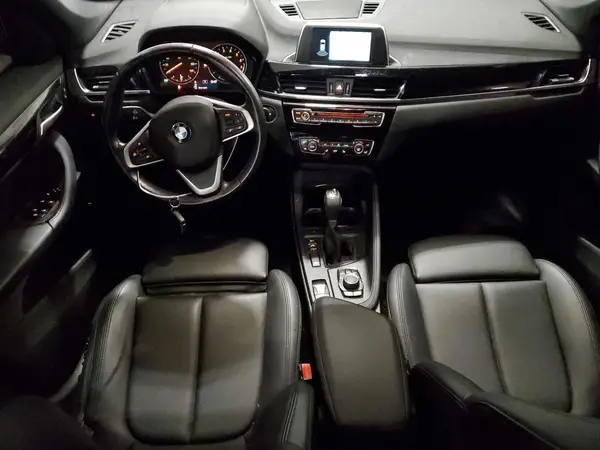 WBXHT3C30J5K29917 2018 BMW X1 - Image 8