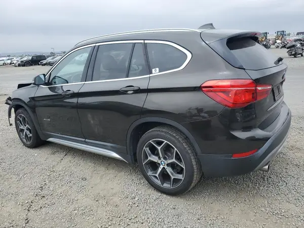 WBXHT3C30J5K29979 2018 BMW X1 - Image 2