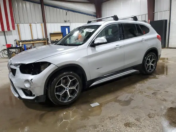 WBXHT3C30J5K31389 2018 BMW X1 - Image 1