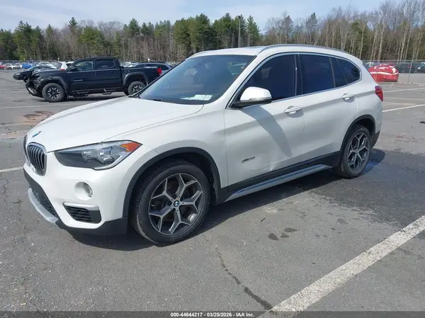 WBXHT3C30J5L26714 2018 BMW X1 - Image 2