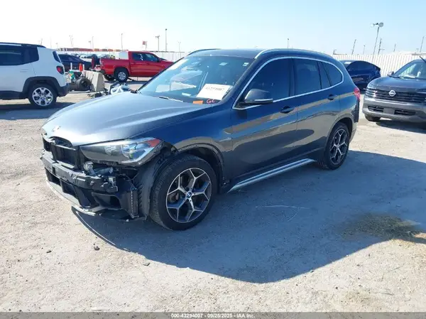 WBXHT3C30J5L28110 2018 BMW X1 - Image 2
