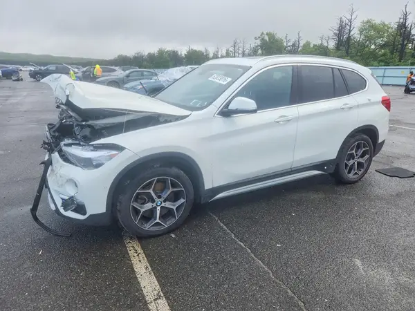 WBXHT3C30J5L30326 2018 BMW X1 - Image 1