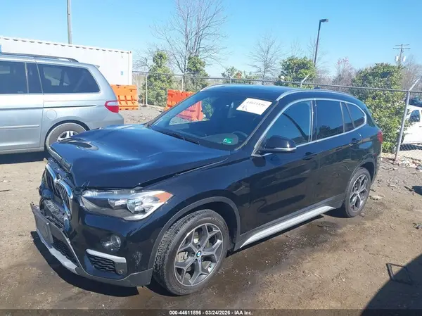 WBXHT3C30J5L31086 2018 BMW X1 - Image 2