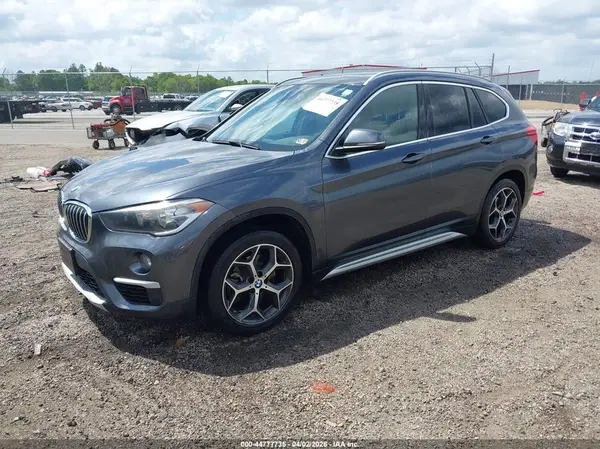 WBXHT3C30J5L33971 2018 BMW X1 - Image 2