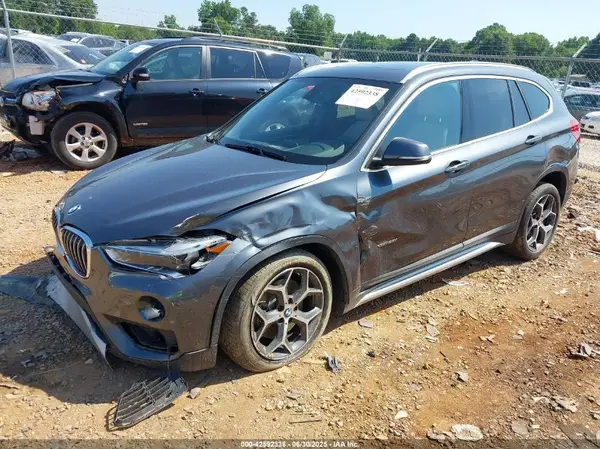 WBXHT3C31G5E47828 2016 BMW X1 - Image 2