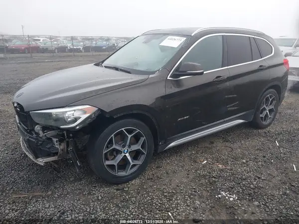 WBXHT3C31G5E52060 2016 BMW X1 - Image 2