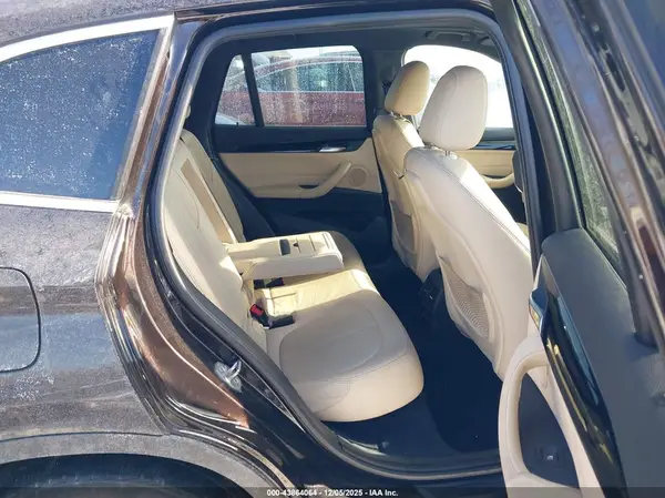 WBXHT3C31G5E52818 2016 BMW X1 - Image 8