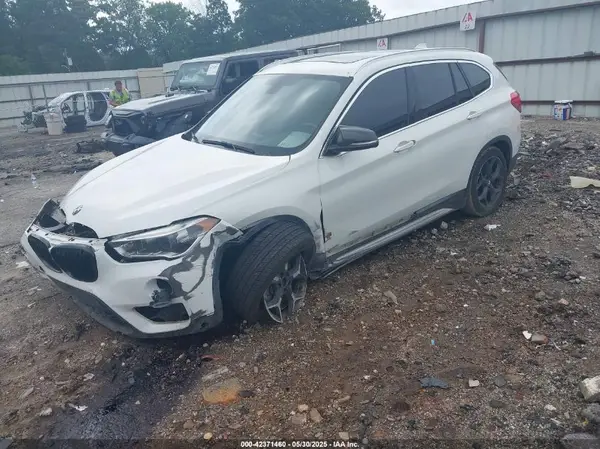 WBXHT3C31G5E54407 2016 BMW X1 - Image 2