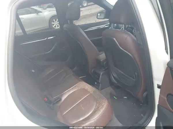 WBXHT3C31G5E54407 2016 BMW X1 - Image 8