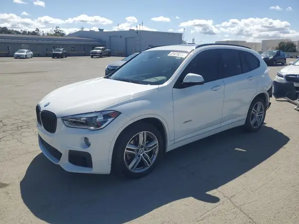 WBXHT3C31G5E56660 2016 BMW X1 - Image 1