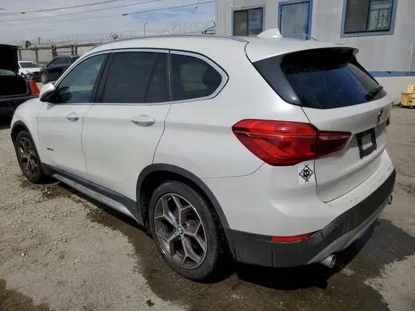 WBXHT3C31G5F64034 2016 BMW X1 - Image 2