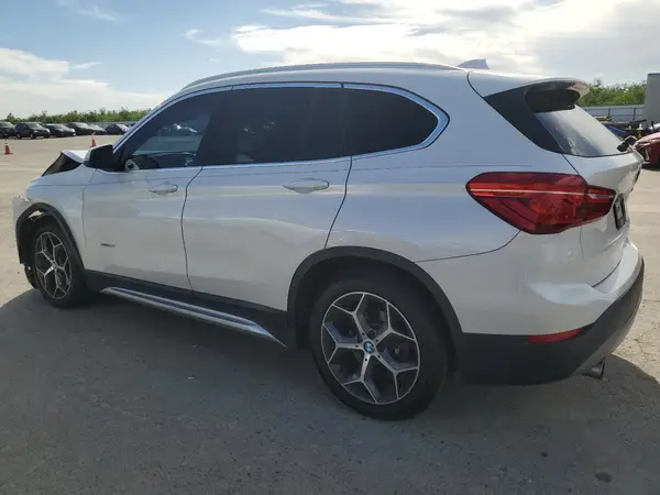 WBXHT3C31GP880552 2016 BMW X1 - Image 2