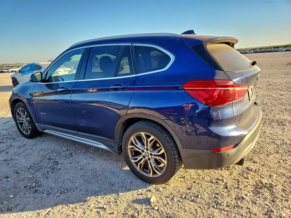 WBXHT3C31GP881068 2016 BMW X1 - Image 2
