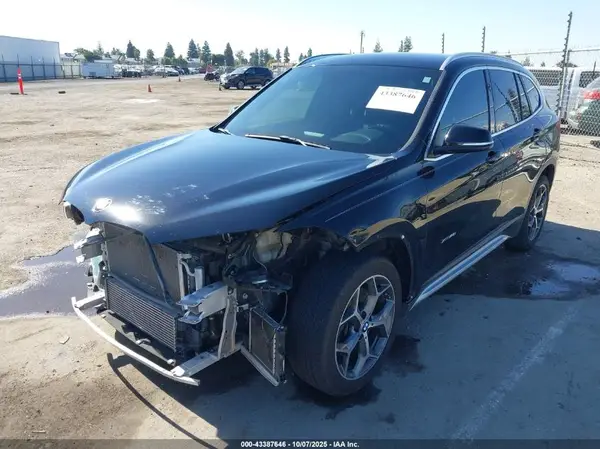WBXHT3C31GP882320 2016 BMW X1 - Image 2