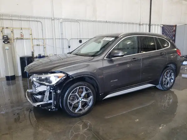 WBXHT3C31GP882835 2016 BMW X1 - Image 1