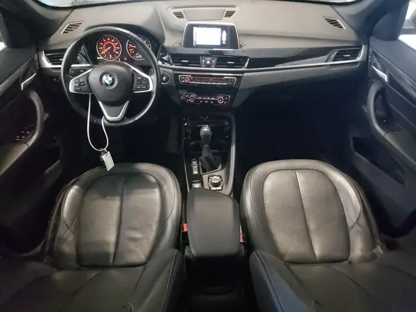 WBXHT3C31GP882835 2016 BMW X1 - Image 8