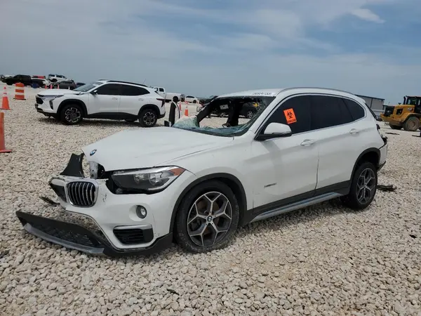 WBXHT3C31GP883709 2016 BMW X1 - Image 1