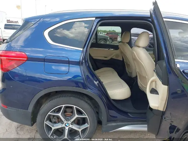 WBXHT3C31GP884097 2016 BMW X1 - Image 8