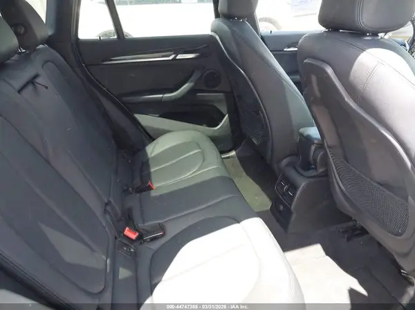 WBXHT3C31GP884133 2016 BMW X1 - Image 8