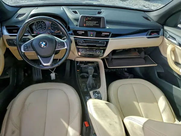 WBXHT3C31GP884584 2016 BMW X1 - Image 8