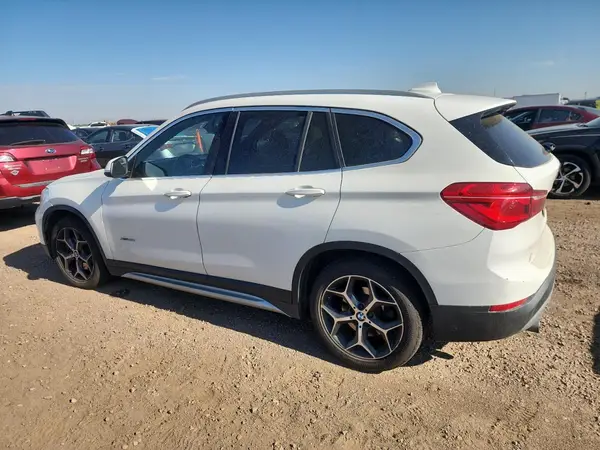 WBXHT3C31GP885153 2016 BMW X1 - Image 2