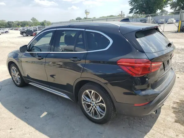 WBXHT3C31GP885301 2016 BMW X1 - Image 2