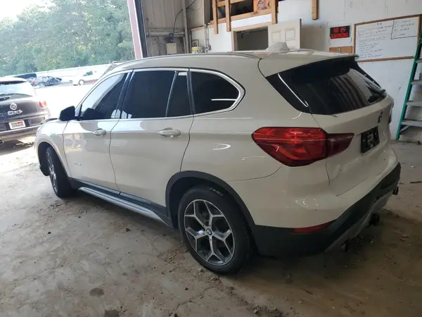 WBXHT3C31GP885640 2016 BMW X1 - Image 2
