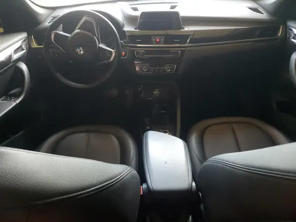 WBXHT3C31GP885640 2016 BMW X1 - Image 8