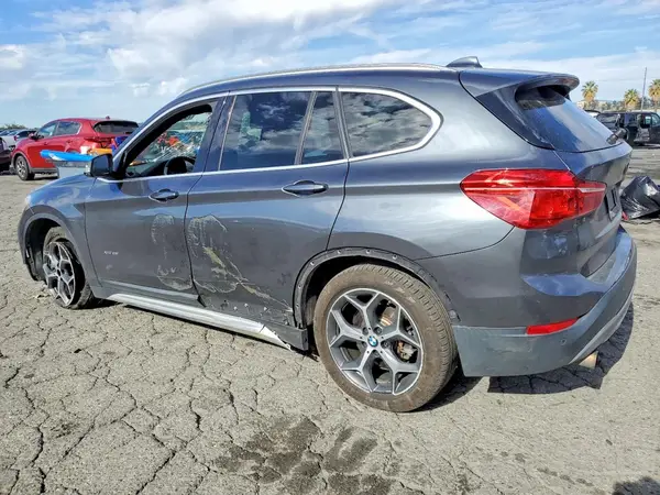 WBXHT3C31GP886626 2016 BMW X1 - Image 2