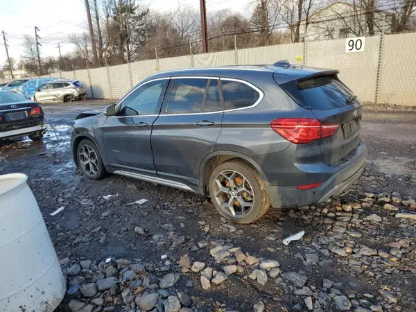 WBXHT3C31GP887193 2016 BMW X1 - Image 2