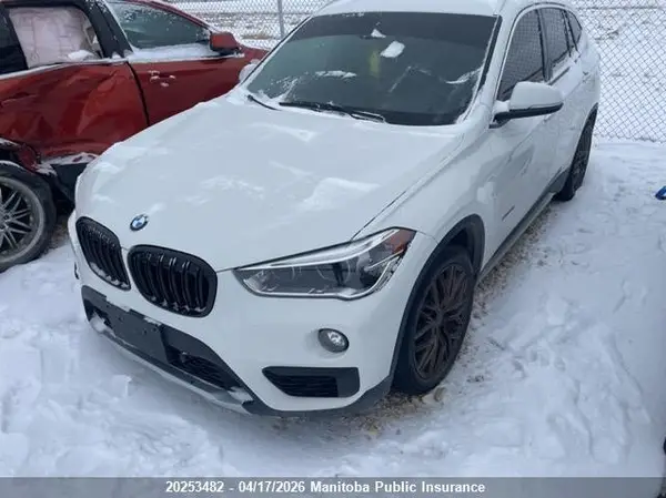 WBXHT3C31H5F71423 2017 BMW X1 - Image 2