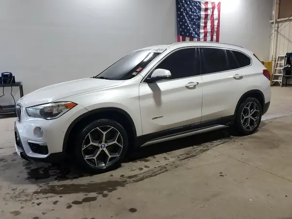 WBXHT3C31H5F72135 2017 BMW X1 - Image 1