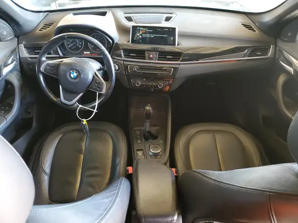 WBXHT3C31H5F73351 2017 BMW X1 - Image 8