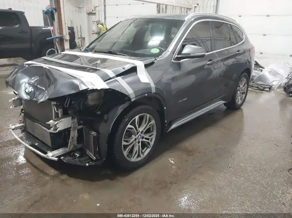 WBXHT3C31H5F74063 2017 BMW X1 - Image 2